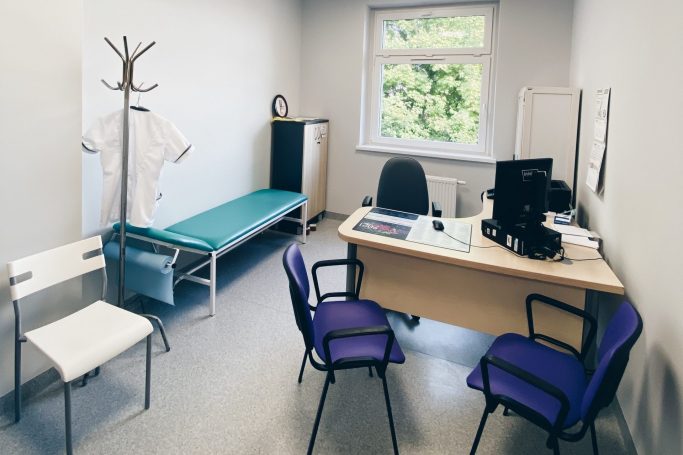 Przychodnia Bracka Porąbka-Klimontów