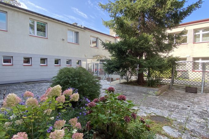 Przychodnia Bracka Porąbka-Klimontów